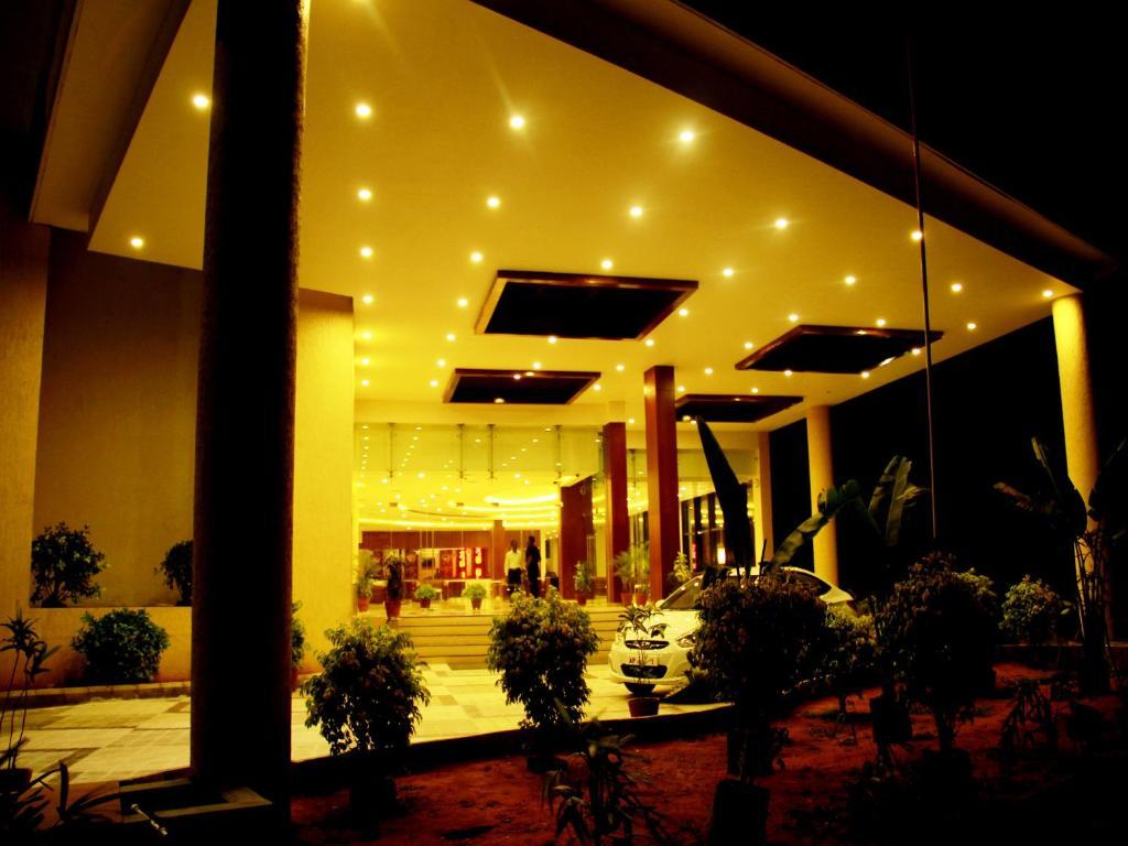 Fortune Select Grand Ridge, Tirupati - Member Itc Hotels' Group Zewnętrze zdjęcie The lobby of the hotel