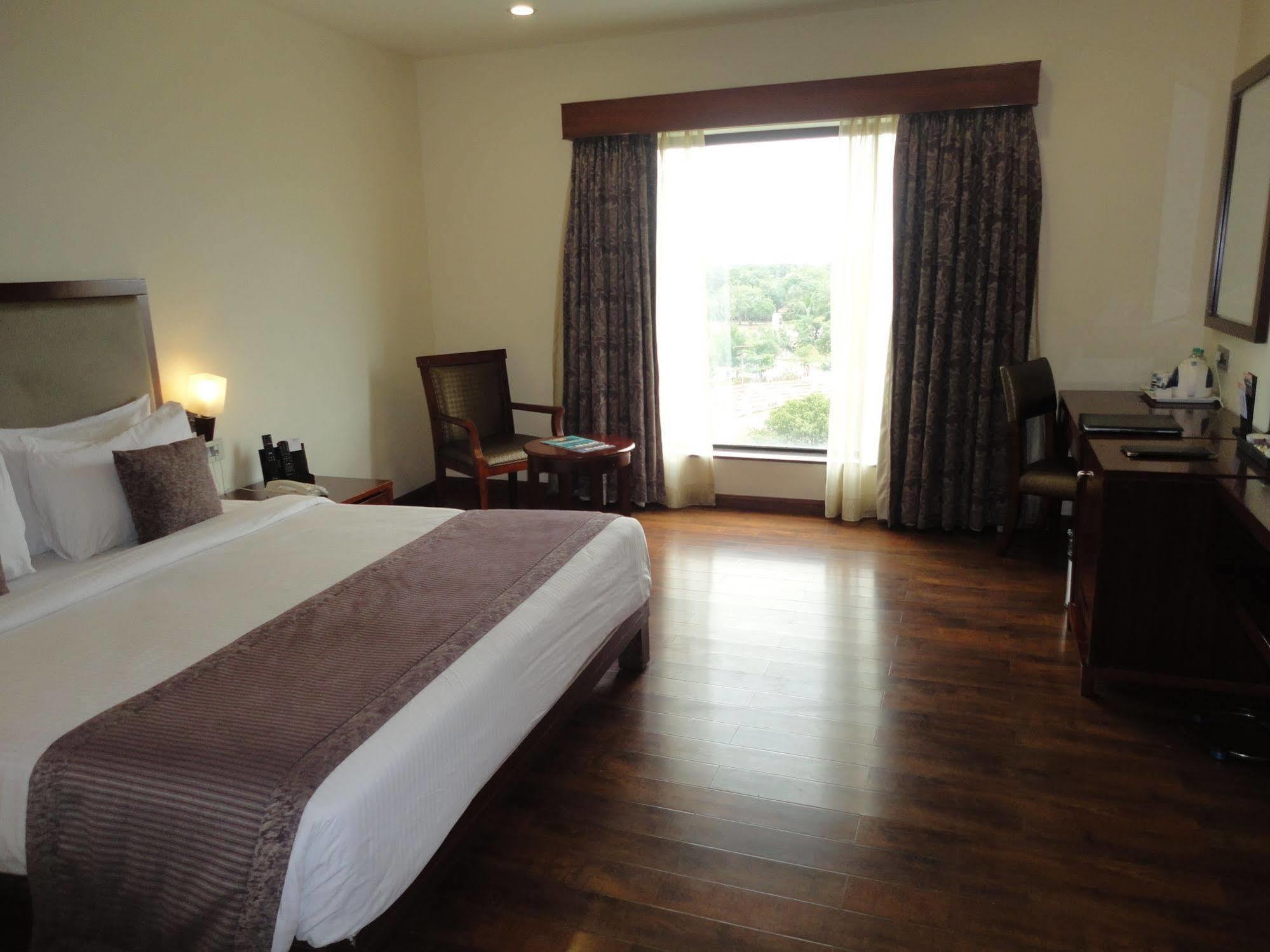 Fortune Select Grand Ridge, Tirupati - Member Itc Hotels' Group Zewnętrze zdjęcie A room at the Taj Bengal