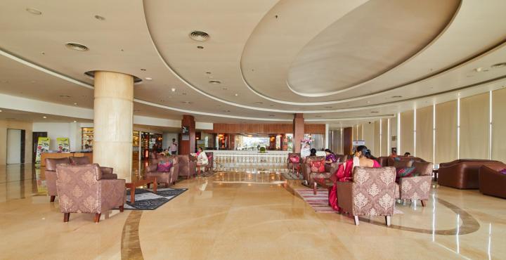 Fortune Select Grand Ridge, Tirupati - Member Itc Hotels' Group Zewnętrze zdjęcie The lobby of the hotel
